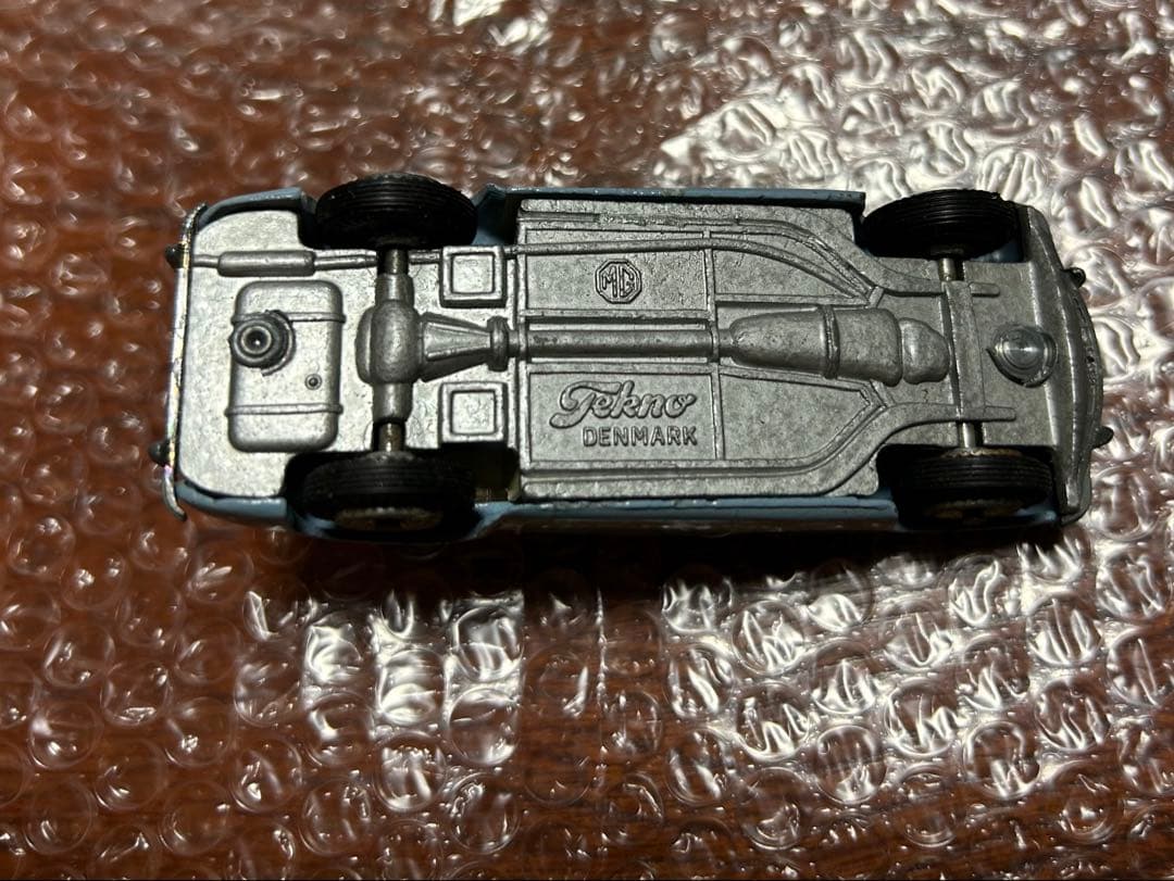 ミニカー Tekno no.824 MGA 1600
