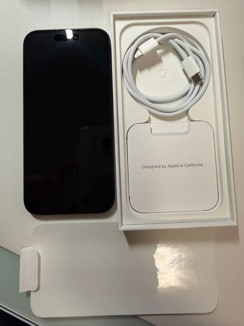 iPhone 15 Pro 512GB SIMフリー バッテリー残量88% 美品