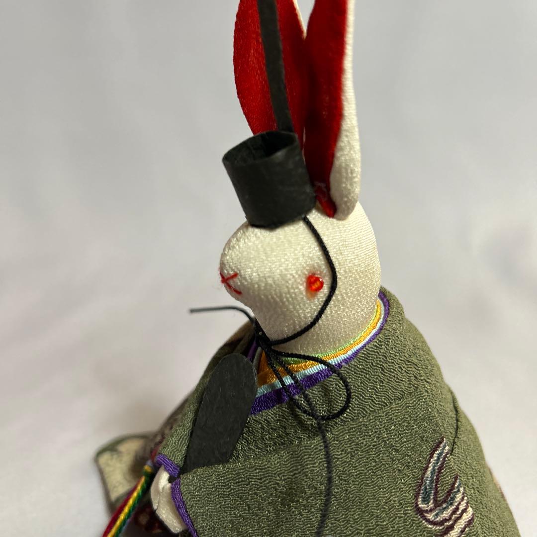 古布で作ったちりめん細工のうさぎのお雛様