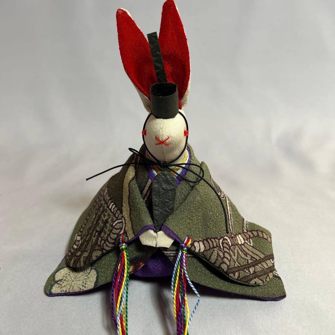 古布で作ったちりめん細工のうさぎのお雛様