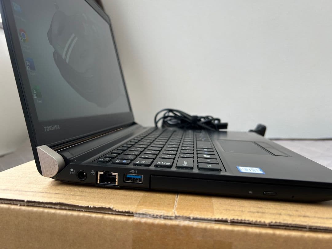東芝 Dynabook RZ53/NB Core i7 8/255Gb