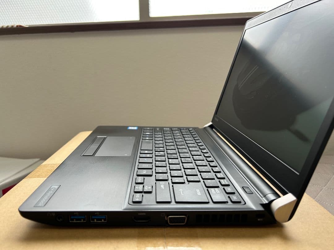 東芝 Dynabook RZ53/NB Core i7 8/255Gb
