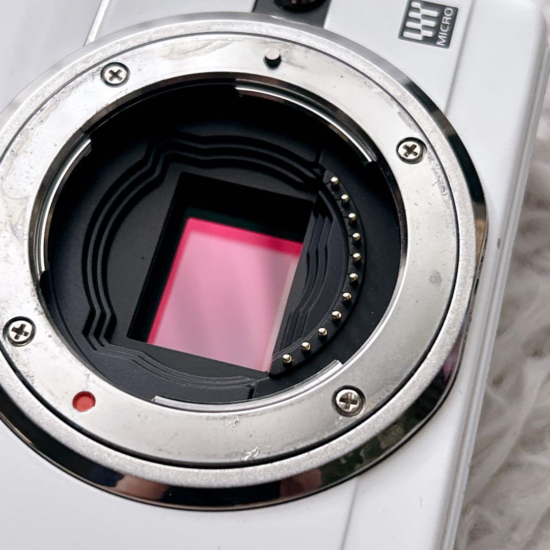 OLYMPUS ミラーレス一眼 PEN E-PL1s ホワイト純正バッテリー付属
