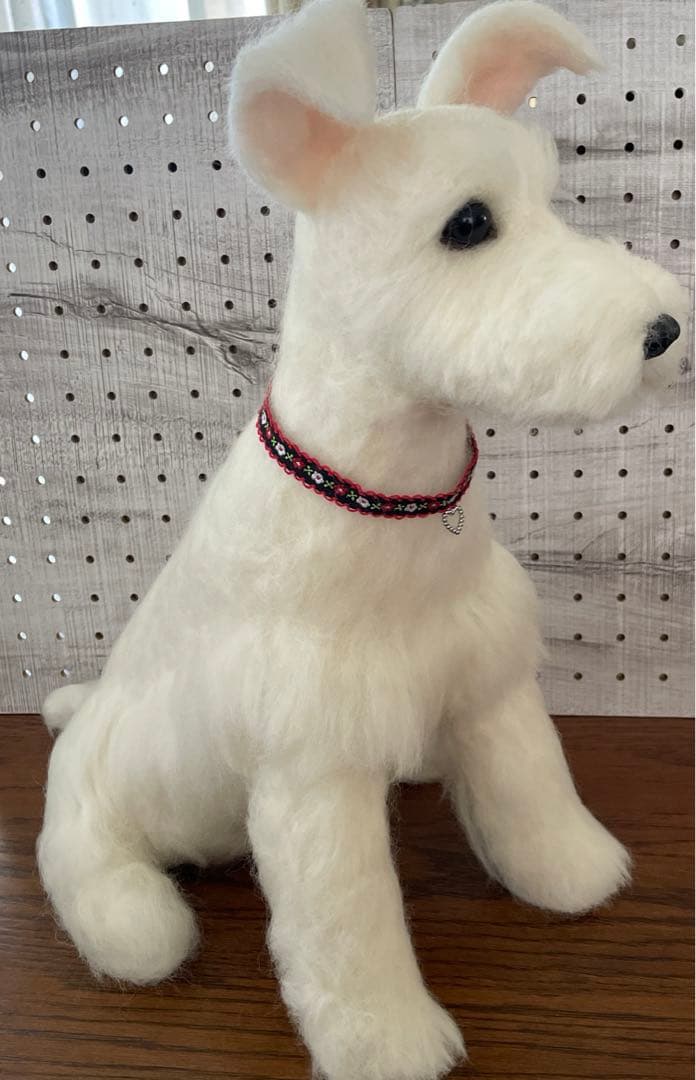 羊毛フェルト　ミニチュアシュナウザー　白シュナちゃん