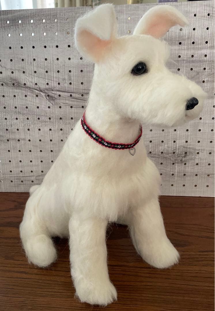 羊毛フェルト　ミニチュアシュナウザー　白シュナちゃん