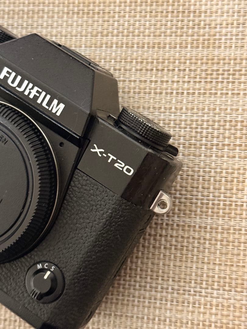 FUJIFILM X-T20 ボディ（ブラック）　純正バッテリー付き