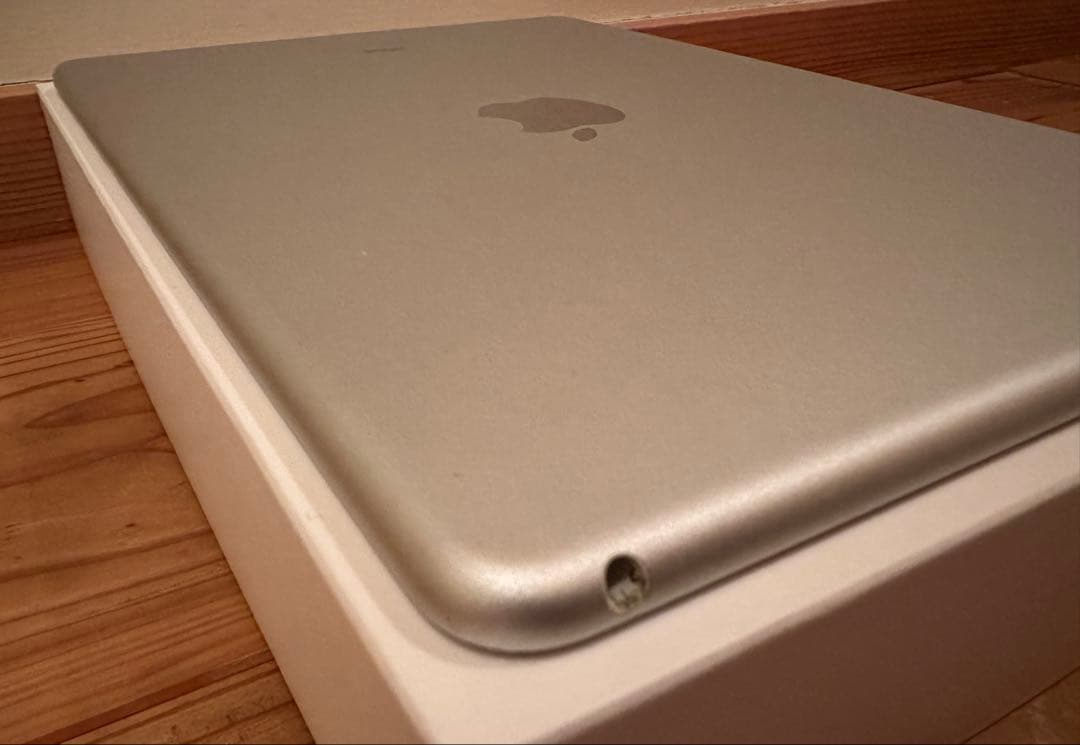 iPad Air2 32GB シルバー　Wi-Fiモデル