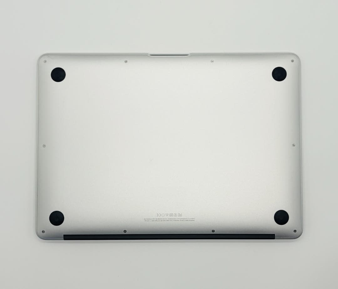 MacBook Air 13インチ 2017、８GB、128GB