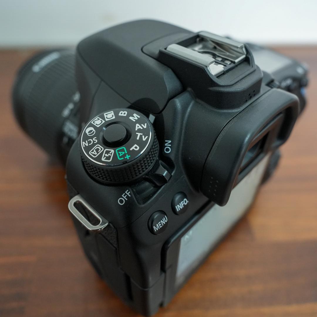 新品級 ★ Canon キャノン EOS 80D ★ ダブルズームキット