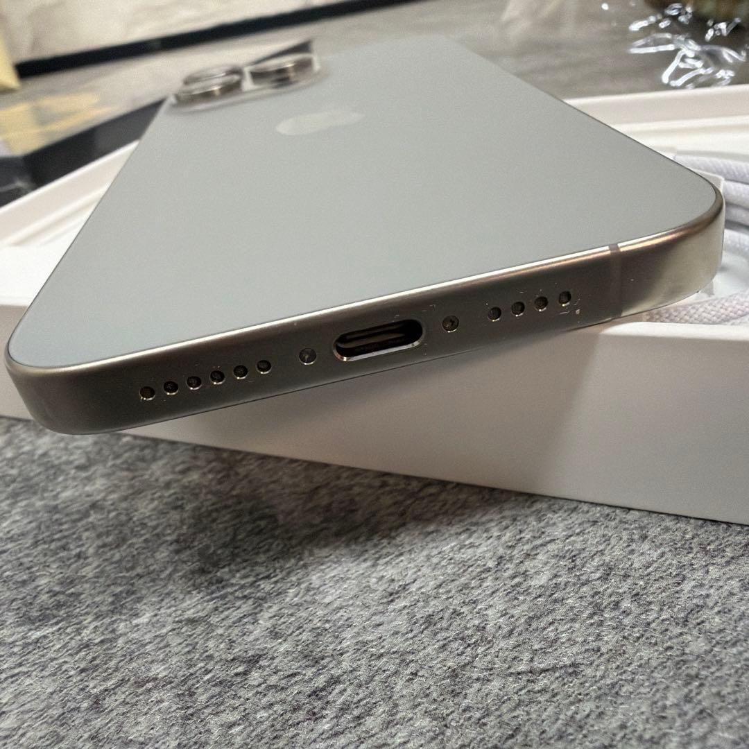 iPhone15ProMAX 256G ナチュラルチタニウム SIMフリー