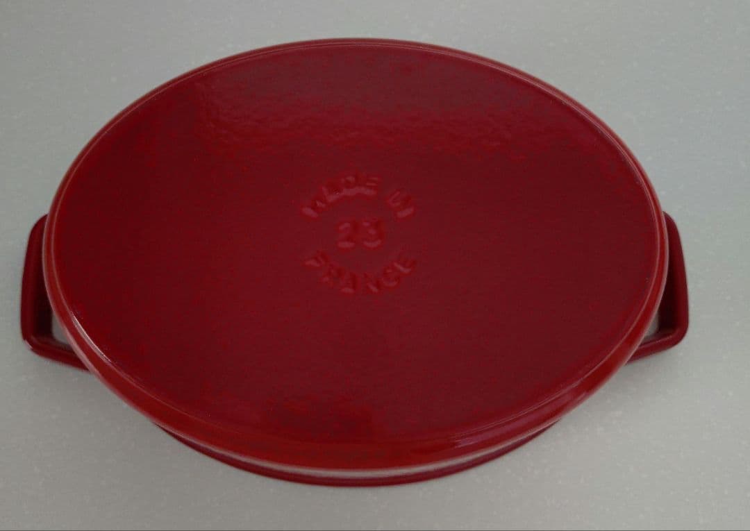 staubストウブ ココットオバール チェリー 23cm