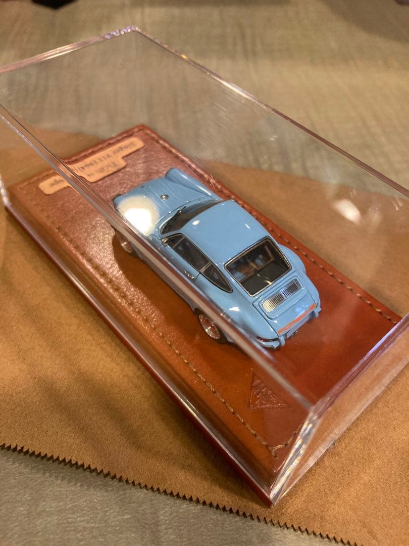 ミニカー Titan 64 Singer 911 (964) Coupe