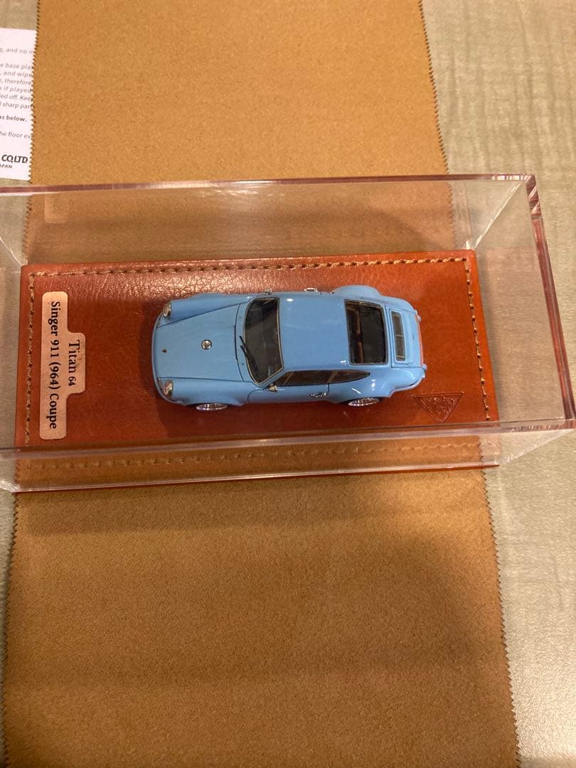 ミニカー Titan 64 Singer 911 (964) Coupe