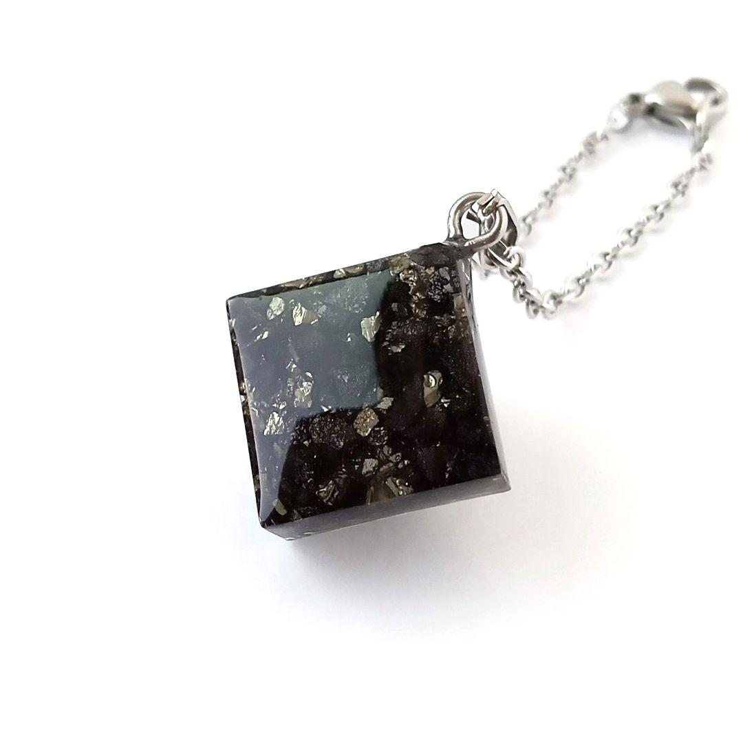 オルゴナイト｜周りに流されない強さを与える！｜パイライト×エリートシュンガイト