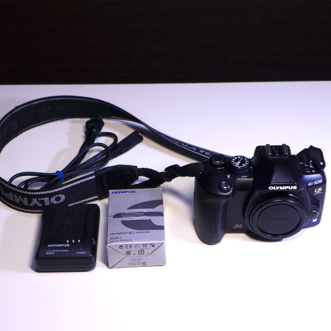 OLYMPUS E-520 / オリンパス　バッテリー 充電器付属