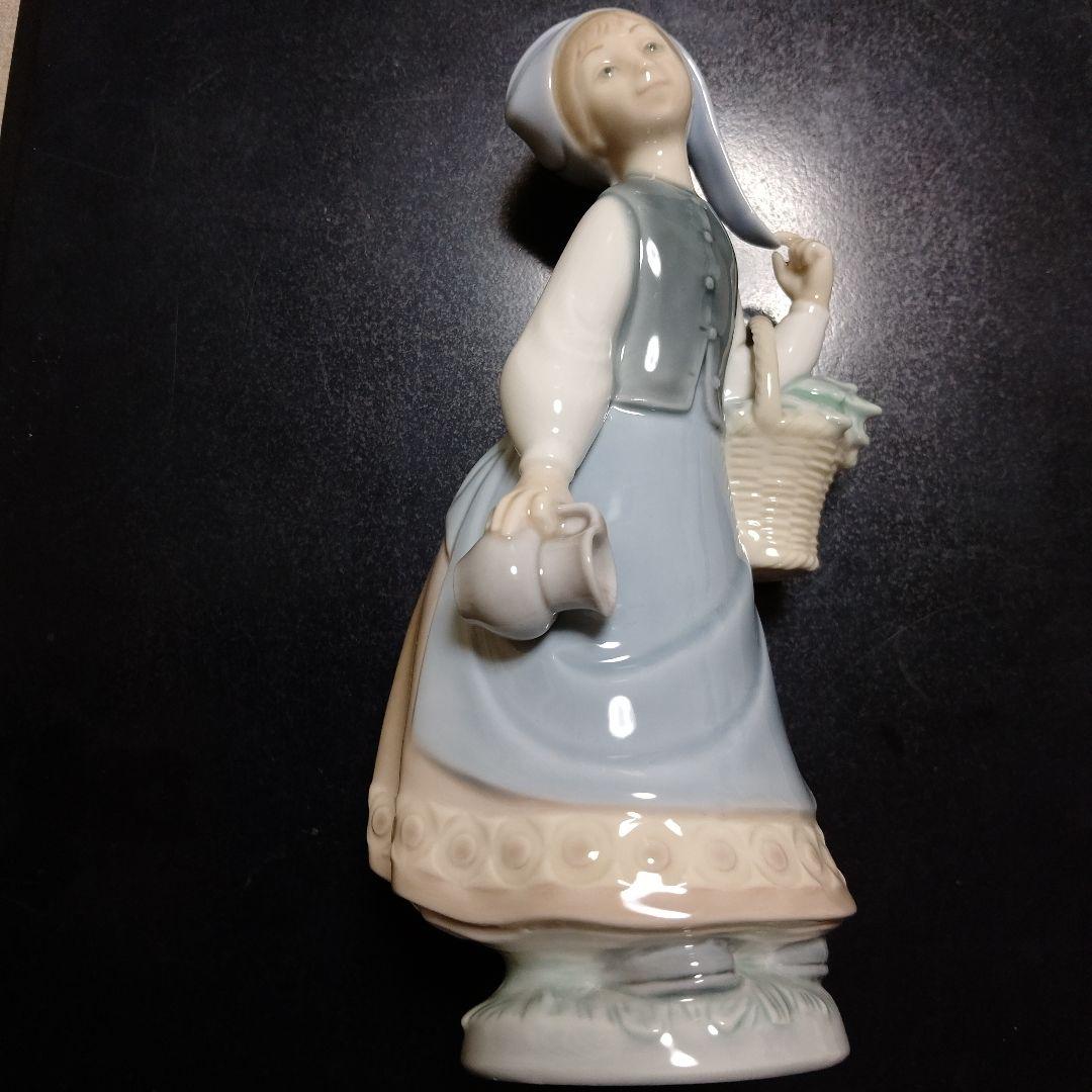 LLADRO 少女像 23cm バスケットと花瓶