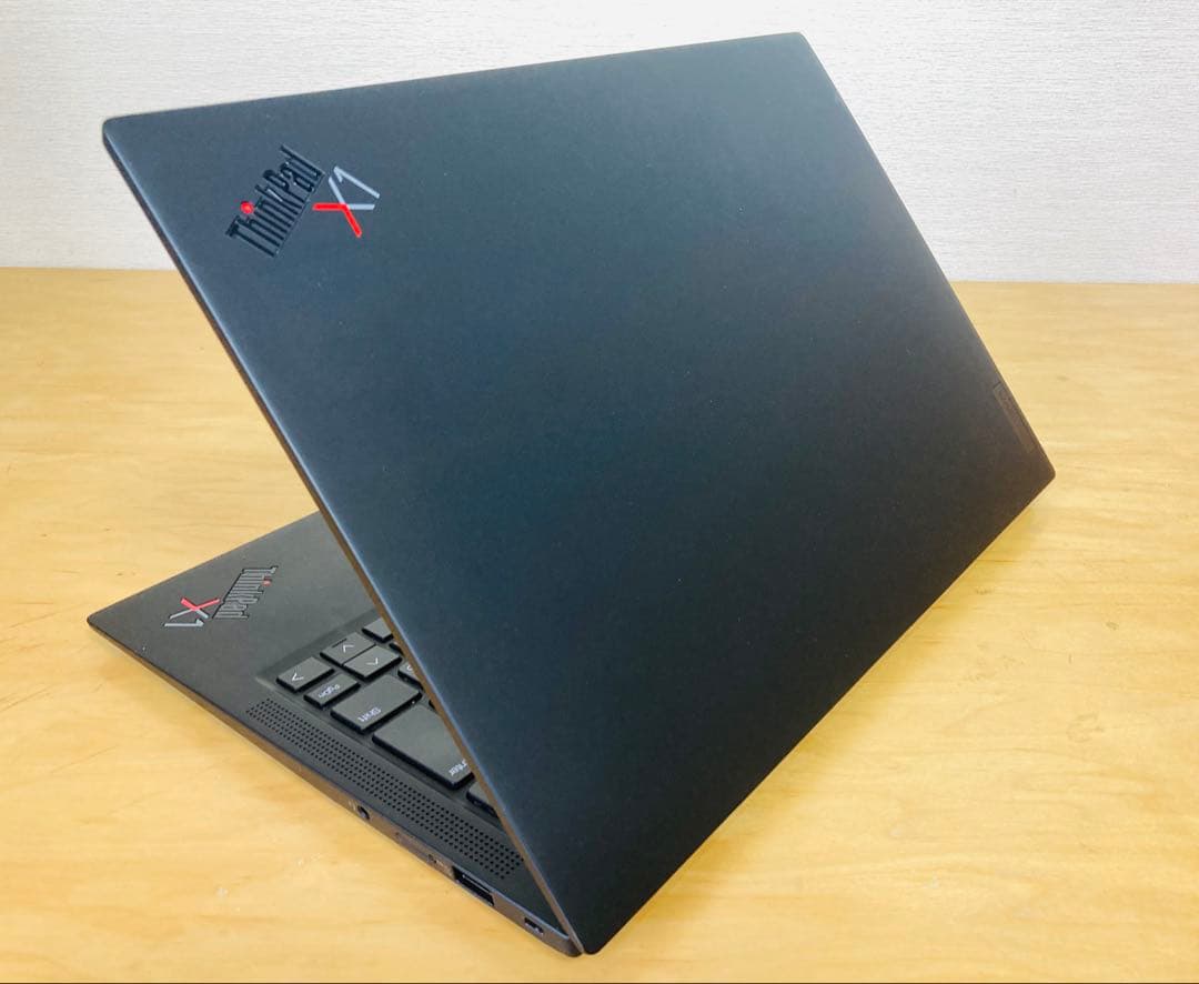 ThinkPad X1 Carbon Gen11/メモリ16GB/office付
