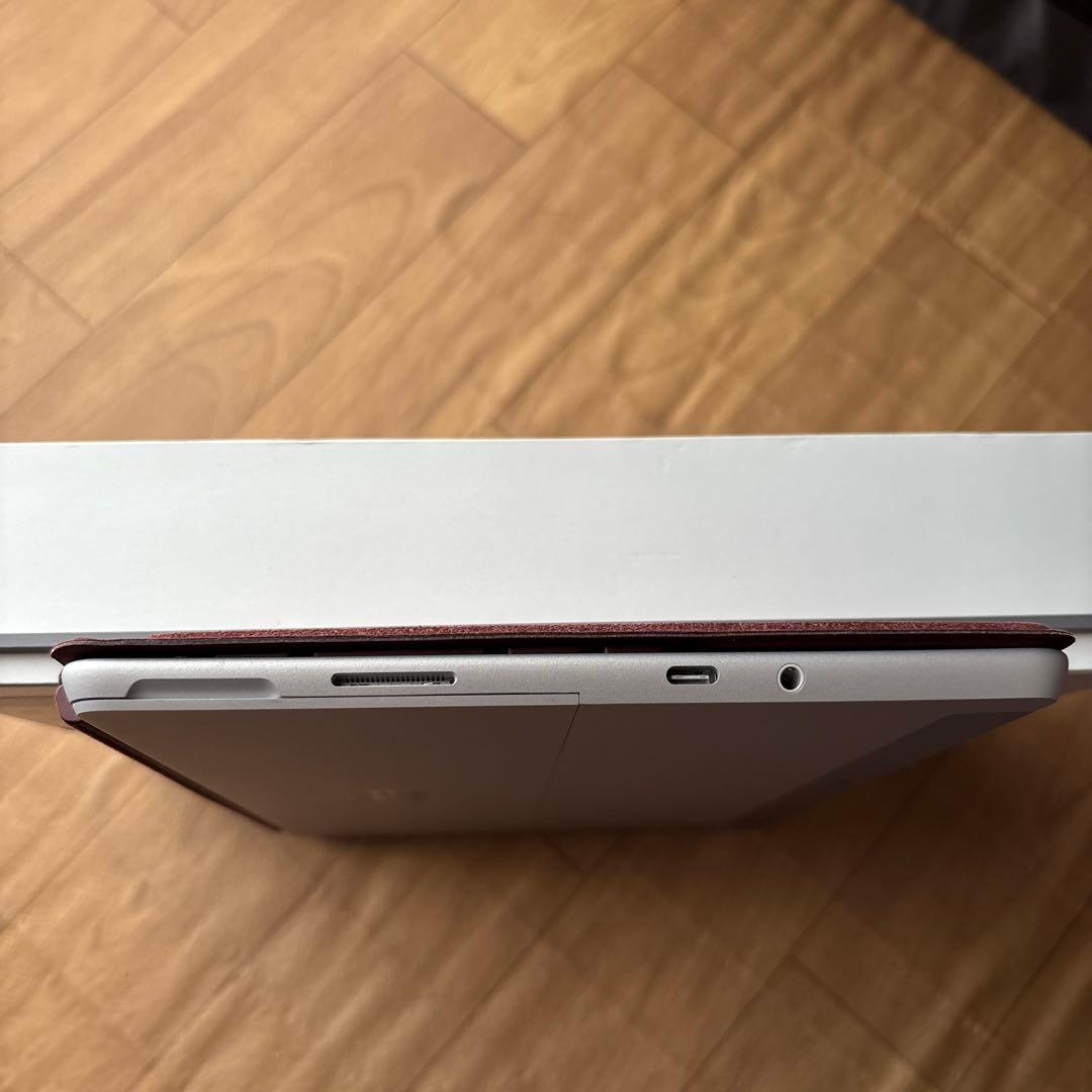 充放電6回Surface Go 64GB 純正ペン(1.2万相当)・キーボード付