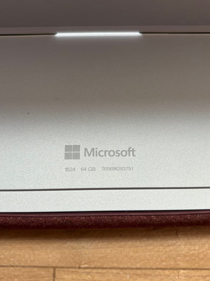 充放電6回Surface Go 64GB 純正ペン(1.2万相当)・キーボード付