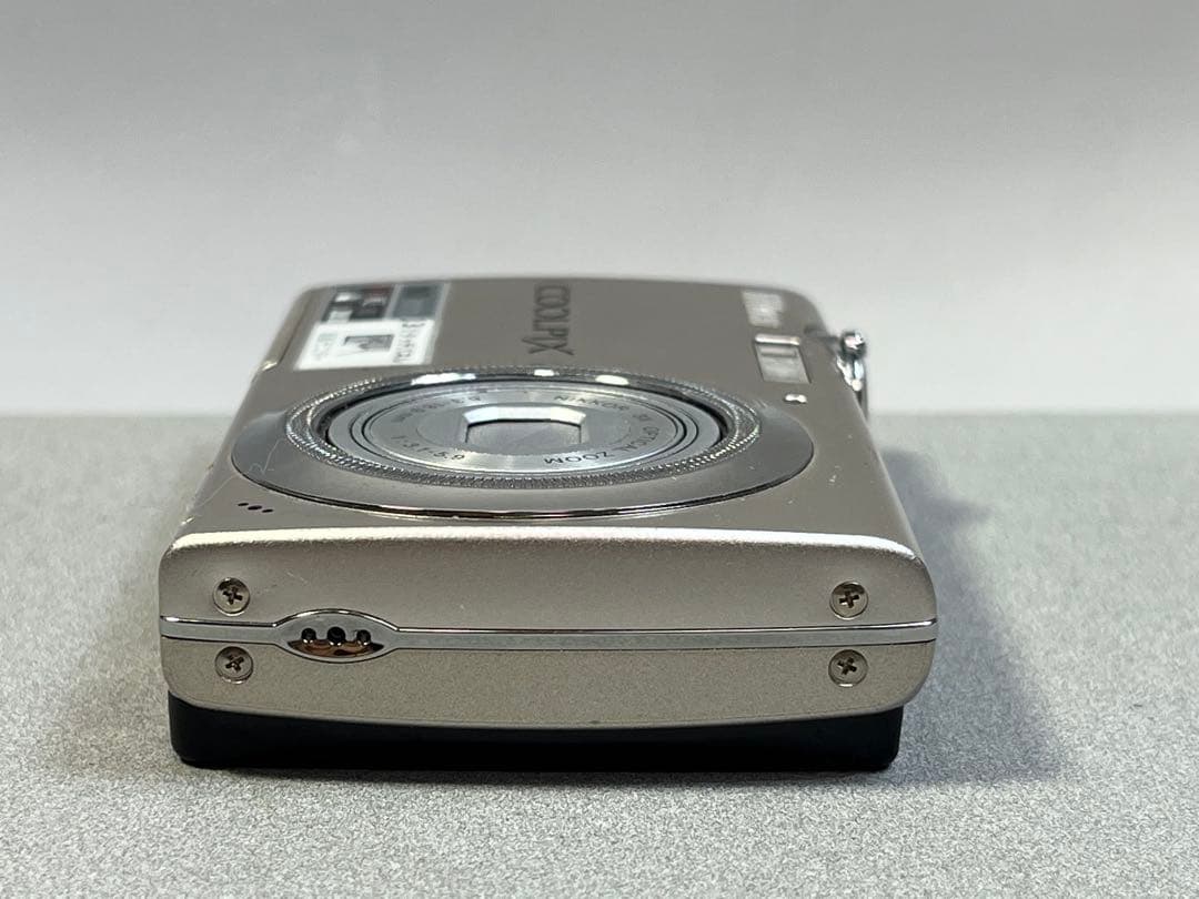 ニコン／Nikon クールピクス　S230 コンデジ　タッチパネル　動作品