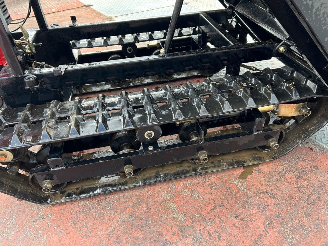 運搬車　動作品　キャタピラ割れあり　取引限定