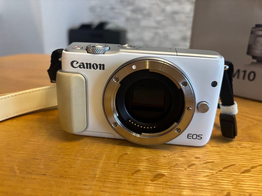Canon EOS M10 ミラーレスカメラ
