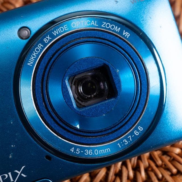 【スタイリッシュなコンデジ】Nikon COOLPIX S3600 ブルー