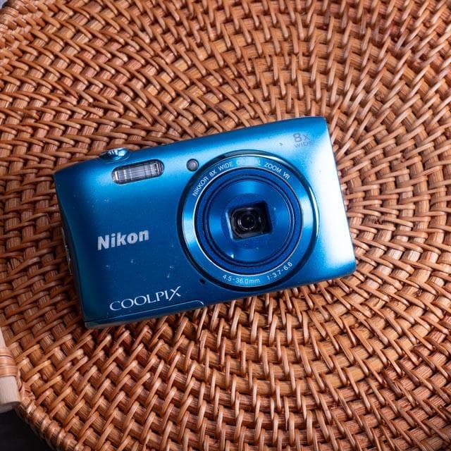 【スタイリッシュなコンデジ】Nikon COOLPIX S3600 ブルー