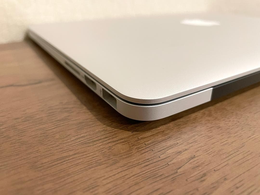 MacBook Pro 13\"　2015　i5　8GB　251GB　まずまず美品