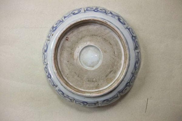 古伊万里 印判 染付 窓絵 蝶 唐草 大鉢 江戸末期 骨董