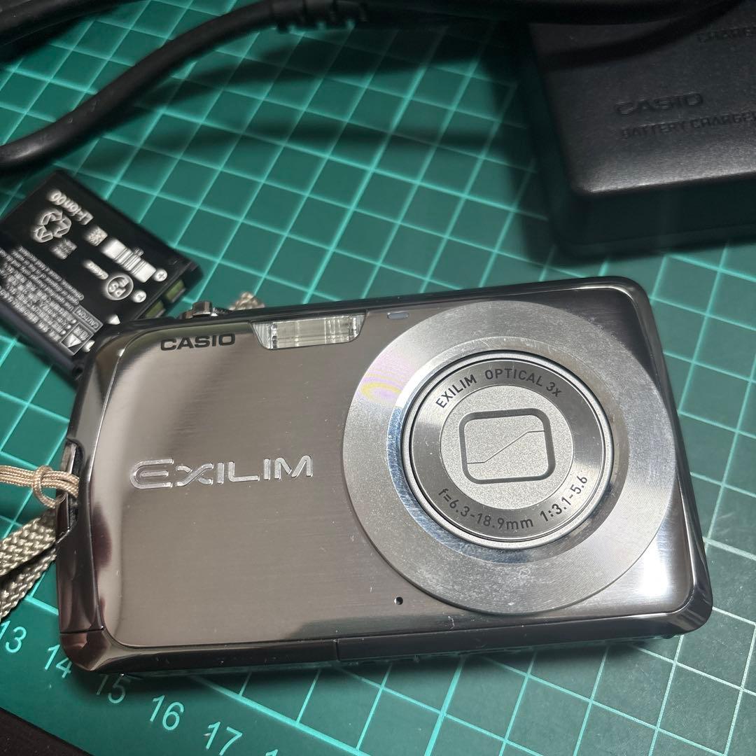 動作確認済み　CASIO EXILIM EX-Z1 デジカメ