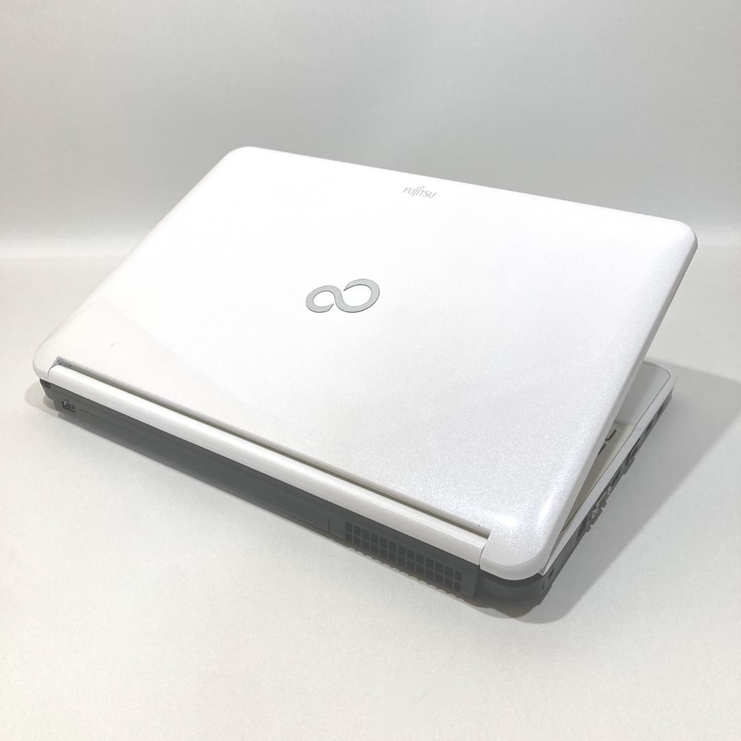 初心者✨快速i5・カメラ・ブルーレイ✨白✨すぐ使えるノートパソコン◇T521-3