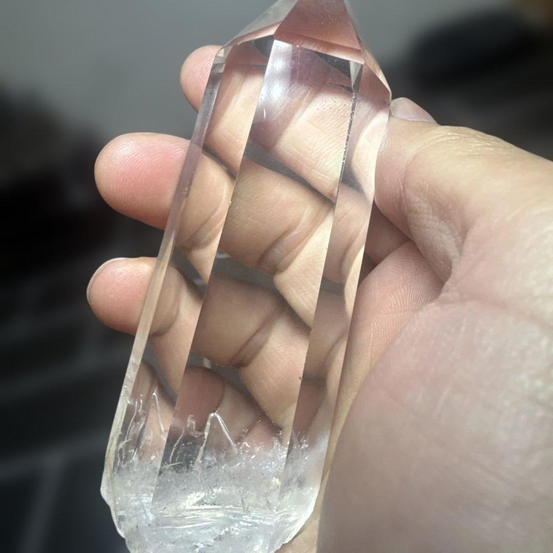 ブラジル産 水晶ポイント 超高品質 台座付き 約11cm