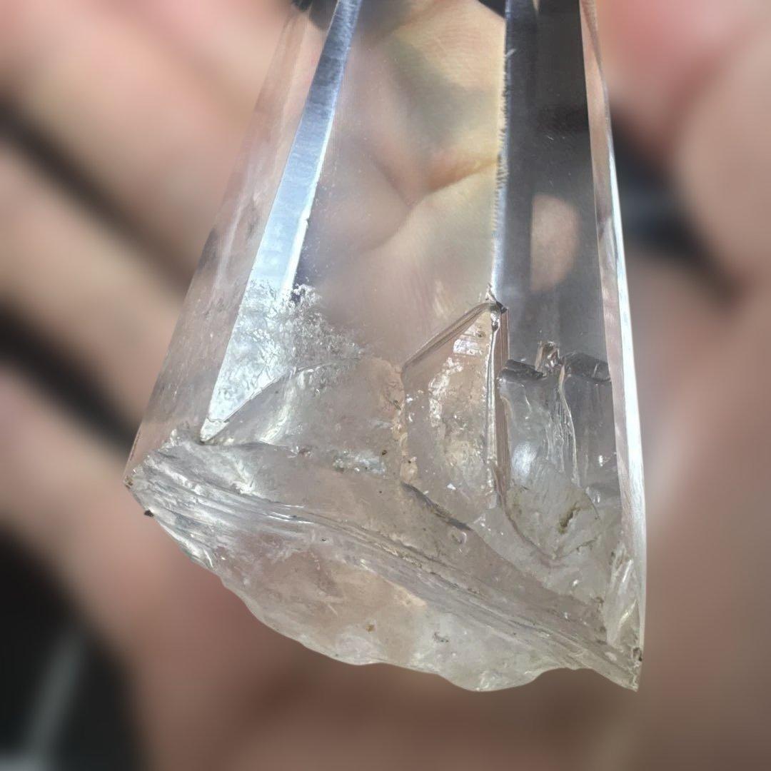 ブラジル産 水晶ポイント 超高品質 台座付き 約11cm