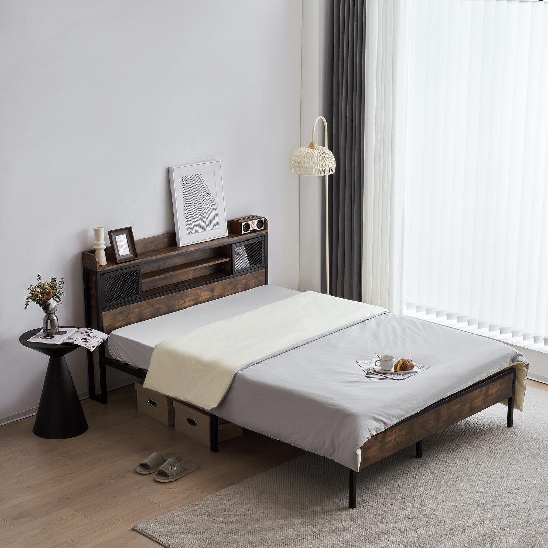 最後1セット！高級【SD・セミダブル】ベッドフレーム・コンセント付きBROWN