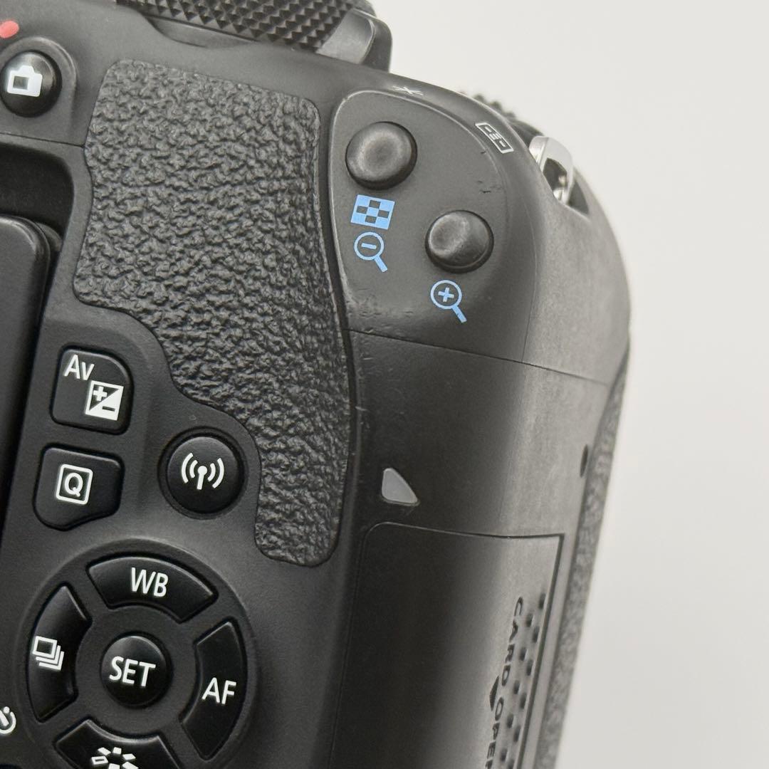 Canon EOS Kiss X9i ダブルズームキット