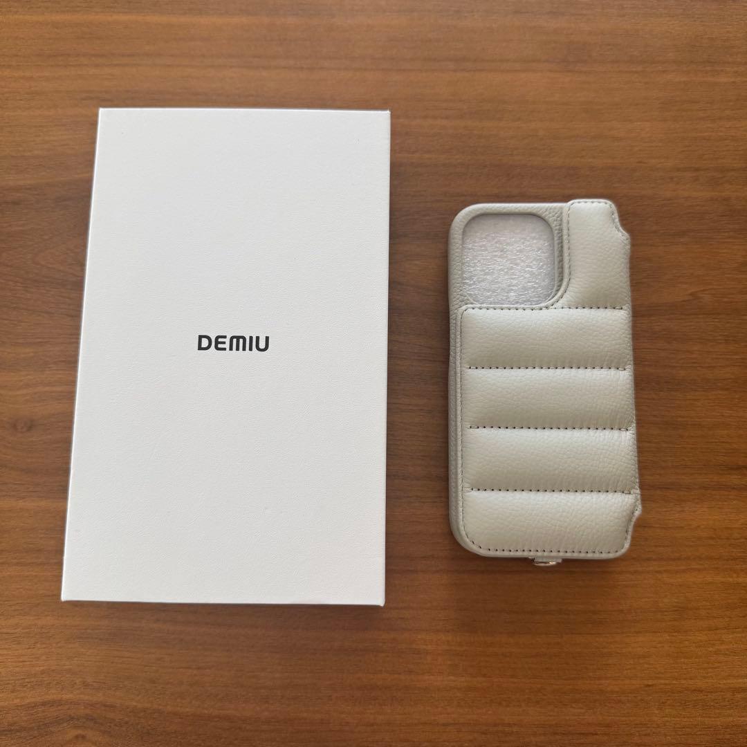 main　DEMIU iphone15proグレー フリップケース 箱無し