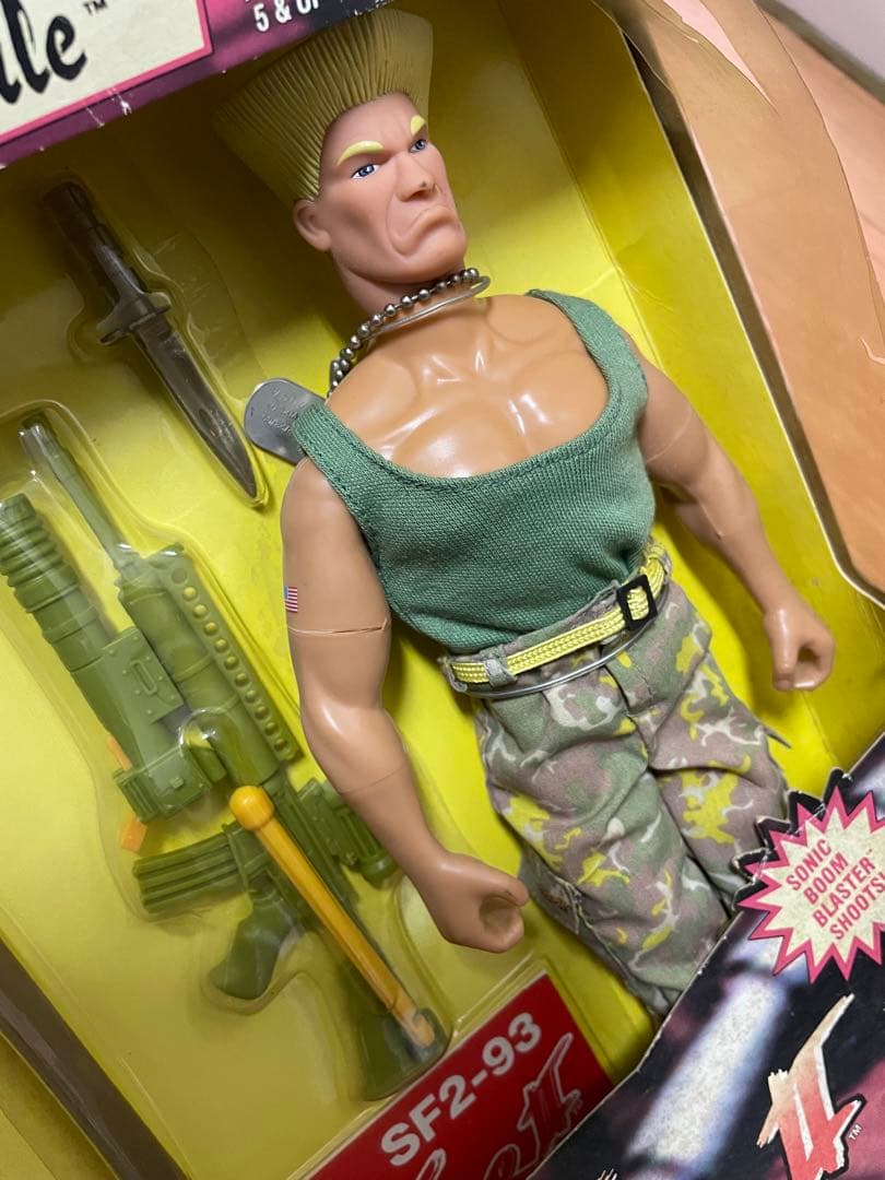 ストリートファイターII ガイル1/6レトロフィギュア