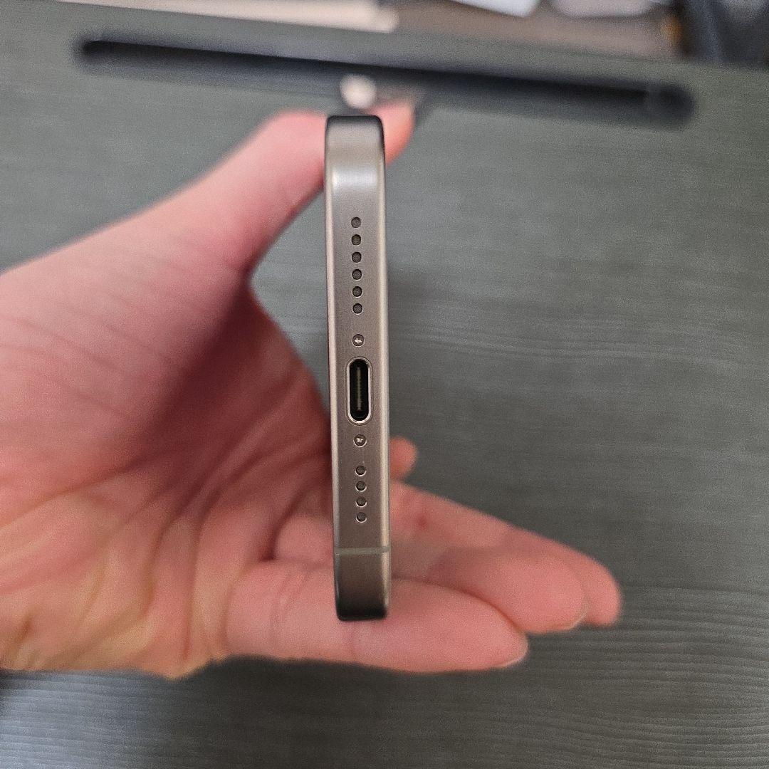 美品　中国版　iPhone15 Pro Max 1TB ナチュラルチタニウム