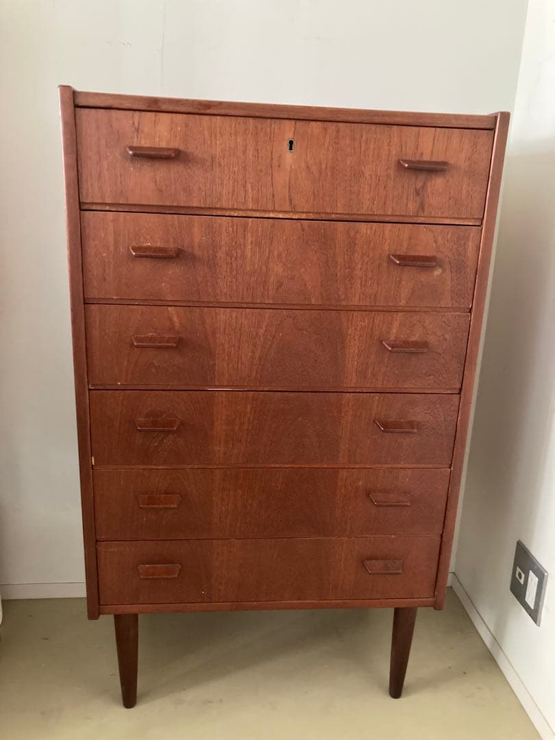 北欧家具　チェスト　割れあり写真