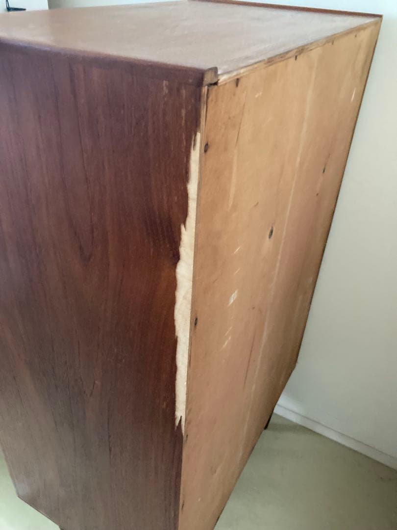 北欧家具　チェスト　割れあり写真