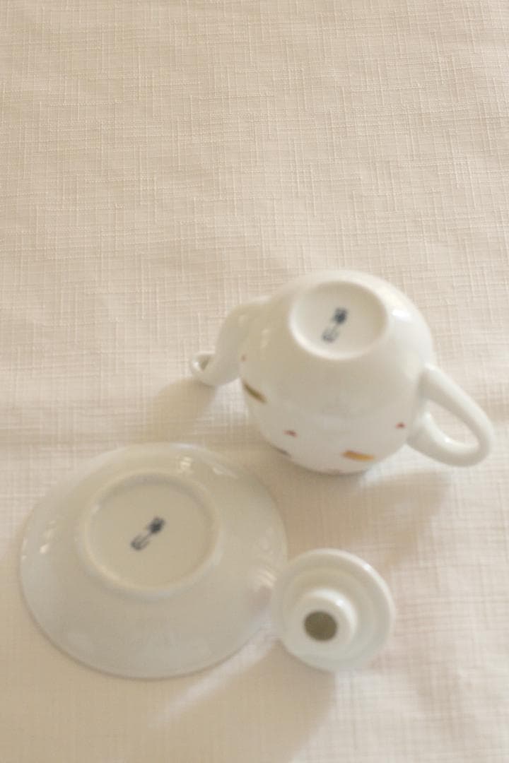 【新品未使用】和食　小鉢　小皿　醤油差し　木箱入り　赤絵小町香物揃　赤絵