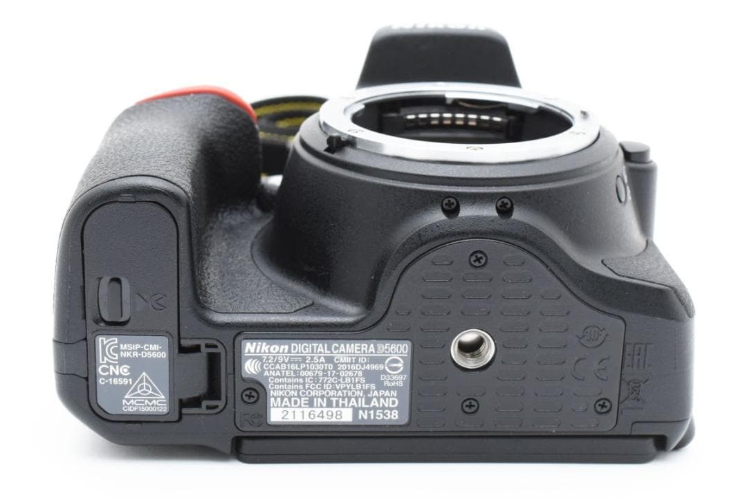超美品　771ショット/箱付 D5600 ダブルズームキット/SD64GB