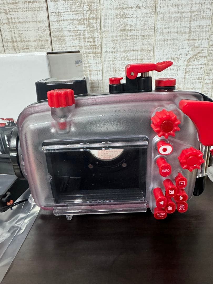 Olympus Tough TG-6 レッド 本体　 ハウジングセット