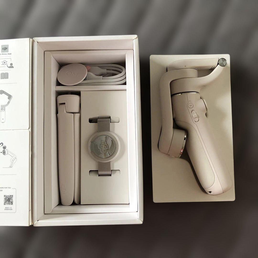 DJI OM 5 スマートフォンスタビライザー　サンセットホワイト