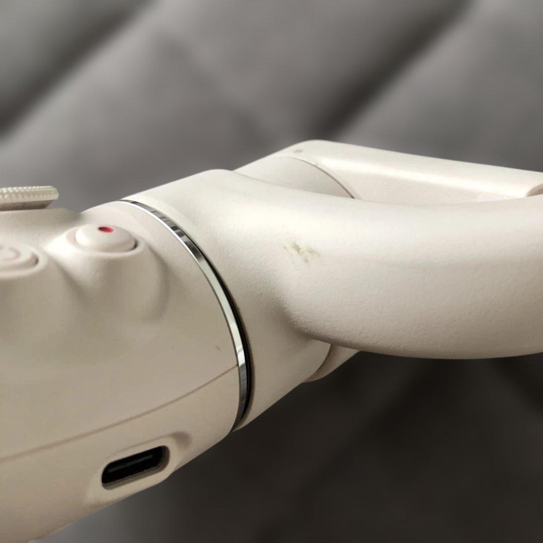 DJI OM 5 スマートフォンスタビライザー　サンセットホワイト