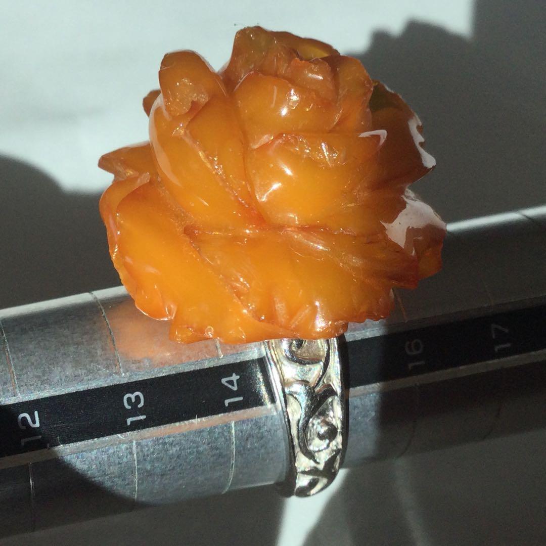 琥珀リング(バラ彫)