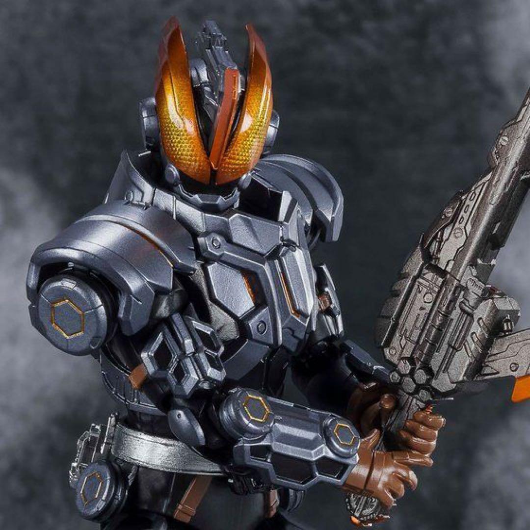 S.H.フィギュアーツ 仮面ライダーセイバー バスター 玄武神話 輸送箱 未開封
