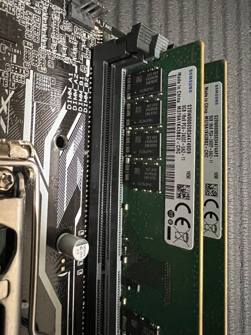 i7 7700＋マザーボード + 8GBメモリ2枚セット　ジャンク扱い