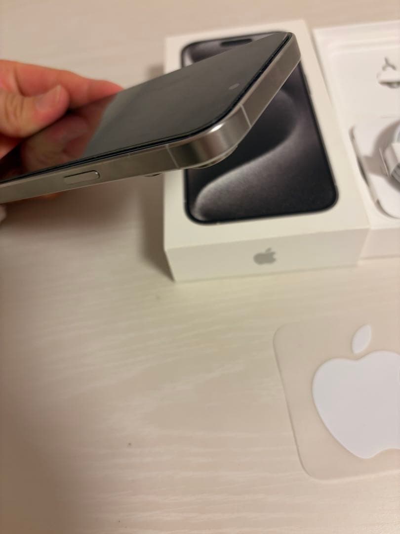 iPhone 15Pro ホワイト 本体